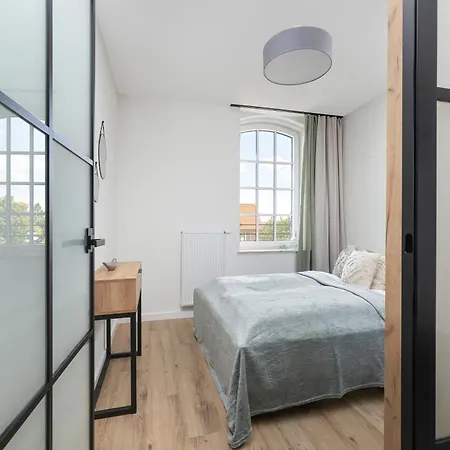 Szczecinski Kwiatkowskiego W Spokojnej Okolicy By Renters アパート シュチェチン