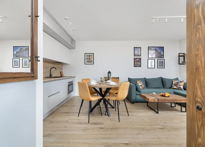 Szczecinski Kwiatkowskiego W Spokojnej Okolicy By Renters Apartment